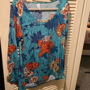 Long sleeve LuLaRoe tshirt size L